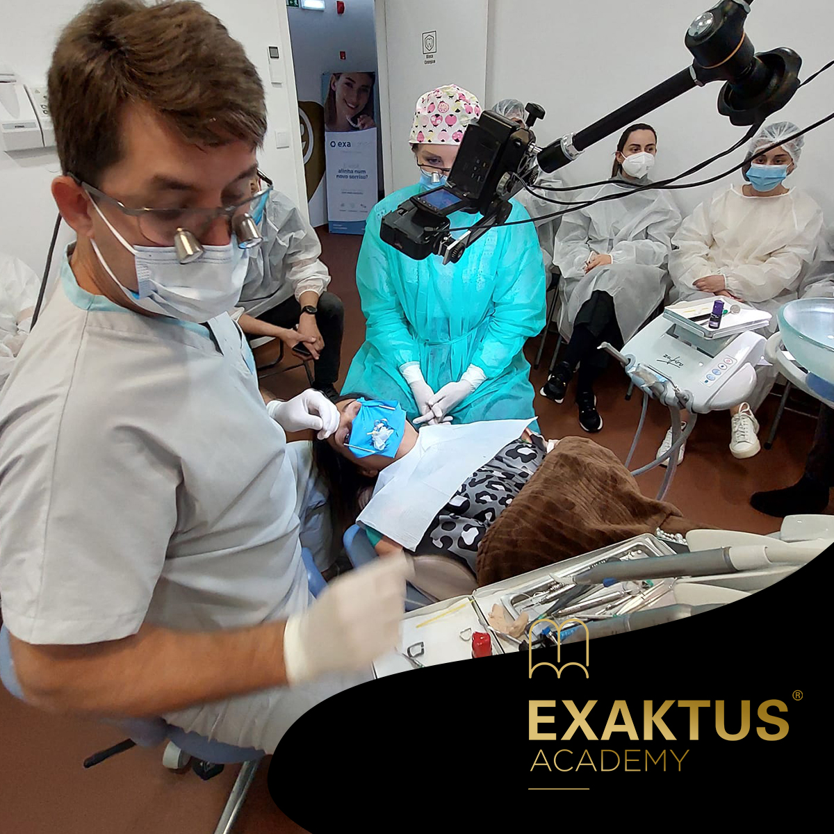 Curso Imersão em Cerâmicas Anteriores - Coroas, Facetas e Lentes de Contato